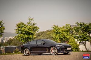 2019 Kia Stinger GT X Work on Vossen Wheels (VWS-1)